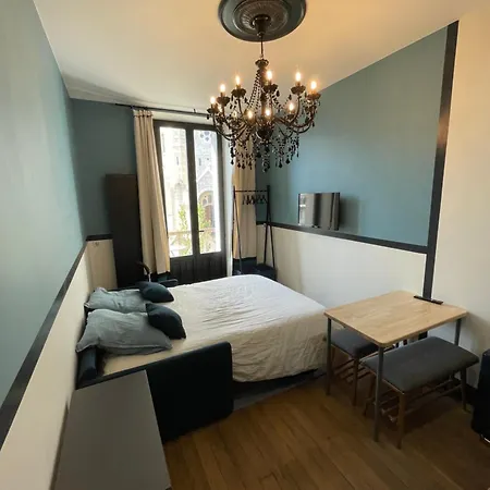 Apartment Furnished Downtown Aix Les Bains 202 Aix-les-Bains